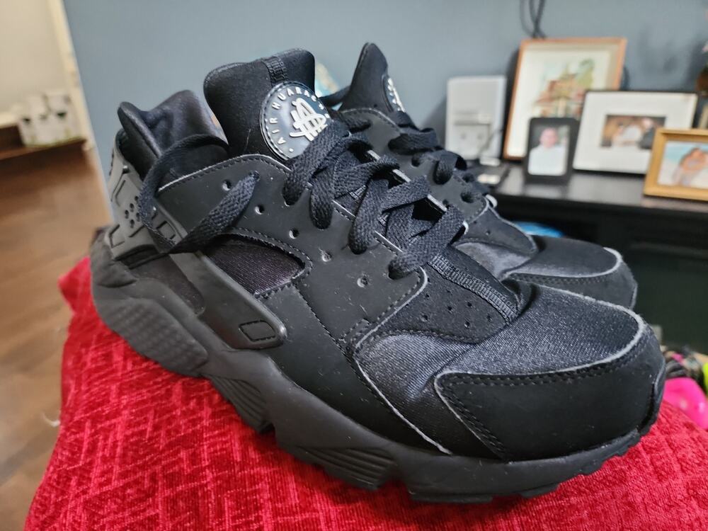 Nike Air Huarache Run Triple Black Size 8 M